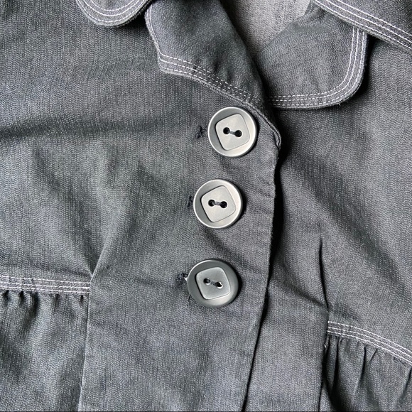 Robert Louis Denim Quarter Cropped Swing Jacket - Picture 4 of 9